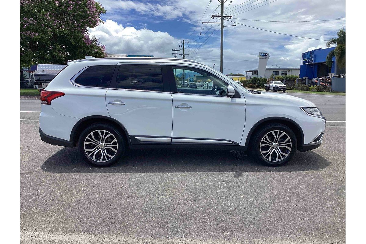2017 Mitsubishi Outlander Exceed ZK