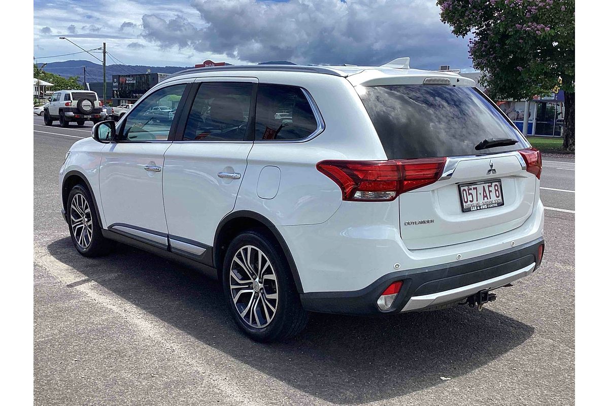2017 Mitsubishi Outlander Exceed ZK