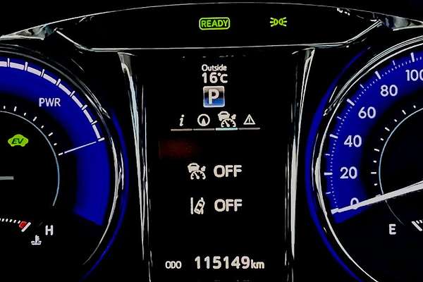 2016 Toyota Camry Atara SL AVV50R