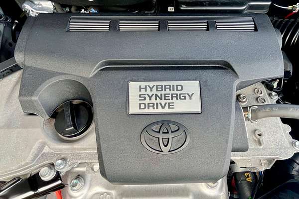 2016 Toyota Camry Atara SL AVV50R