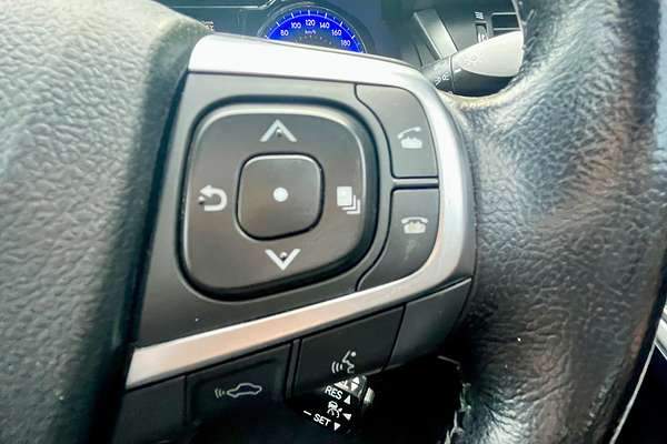 2016 Toyota Camry Atara SL AVV50R