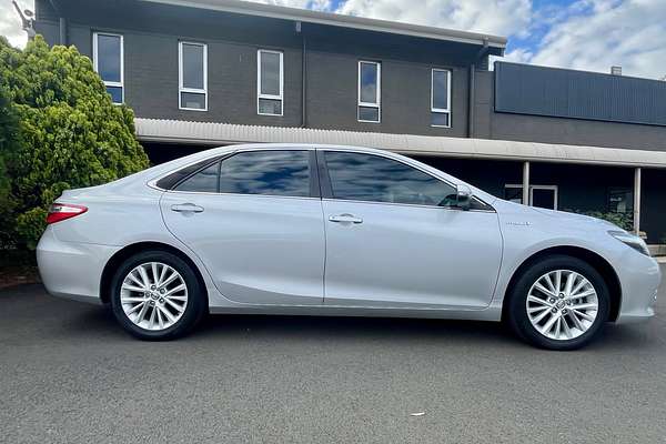 2016 Toyota Camry Atara SL AVV50R