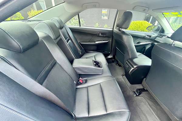 2016 Toyota Camry Atara SL AVV50R