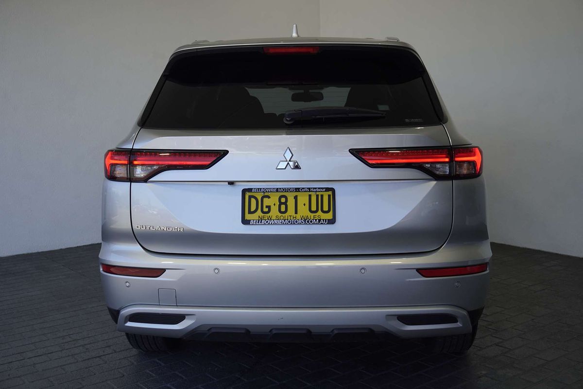 2023 Mitsubishi Outlander LS ZM