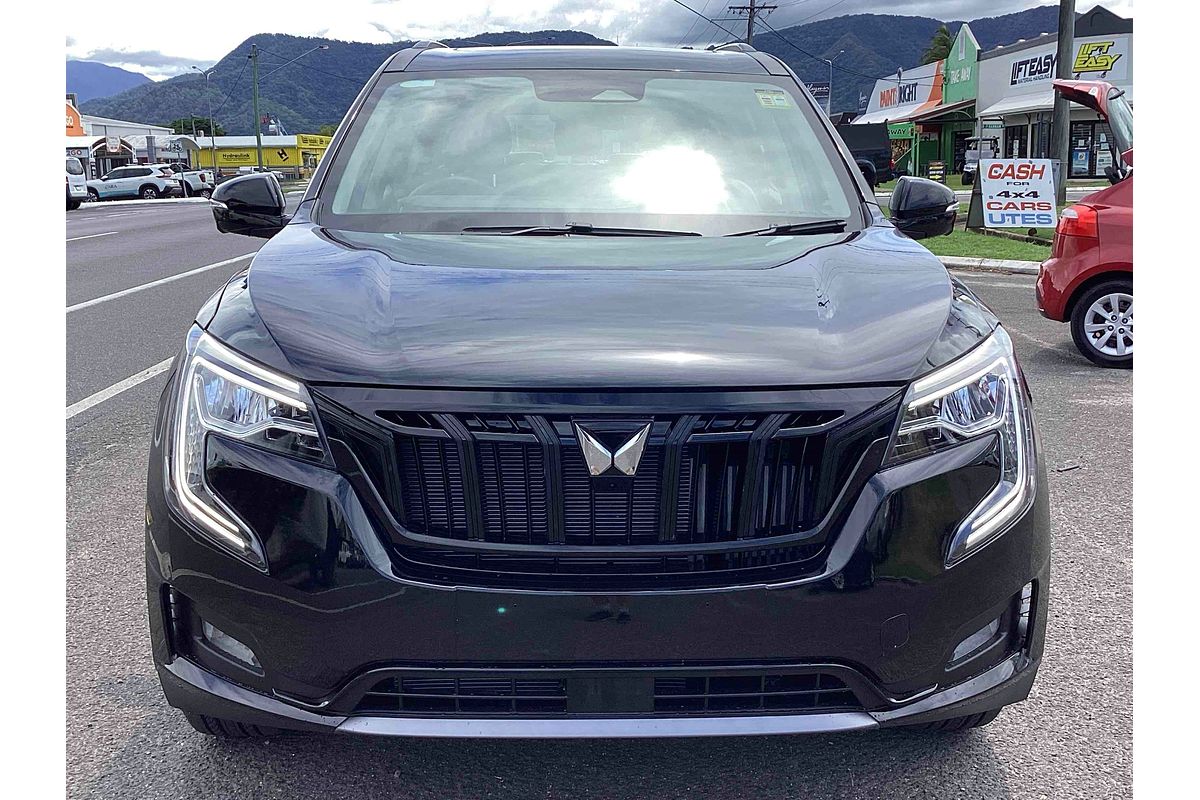 2024 Mahindra XUV700 AX7L