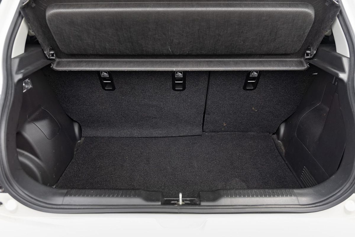 2019 Suzuki Swift GL Navigator AZ