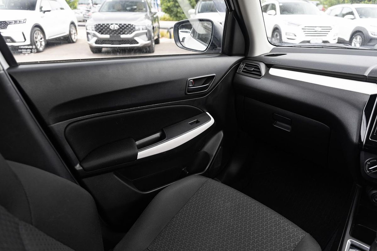 2019 Suzuki Swift GL Navigator AZ