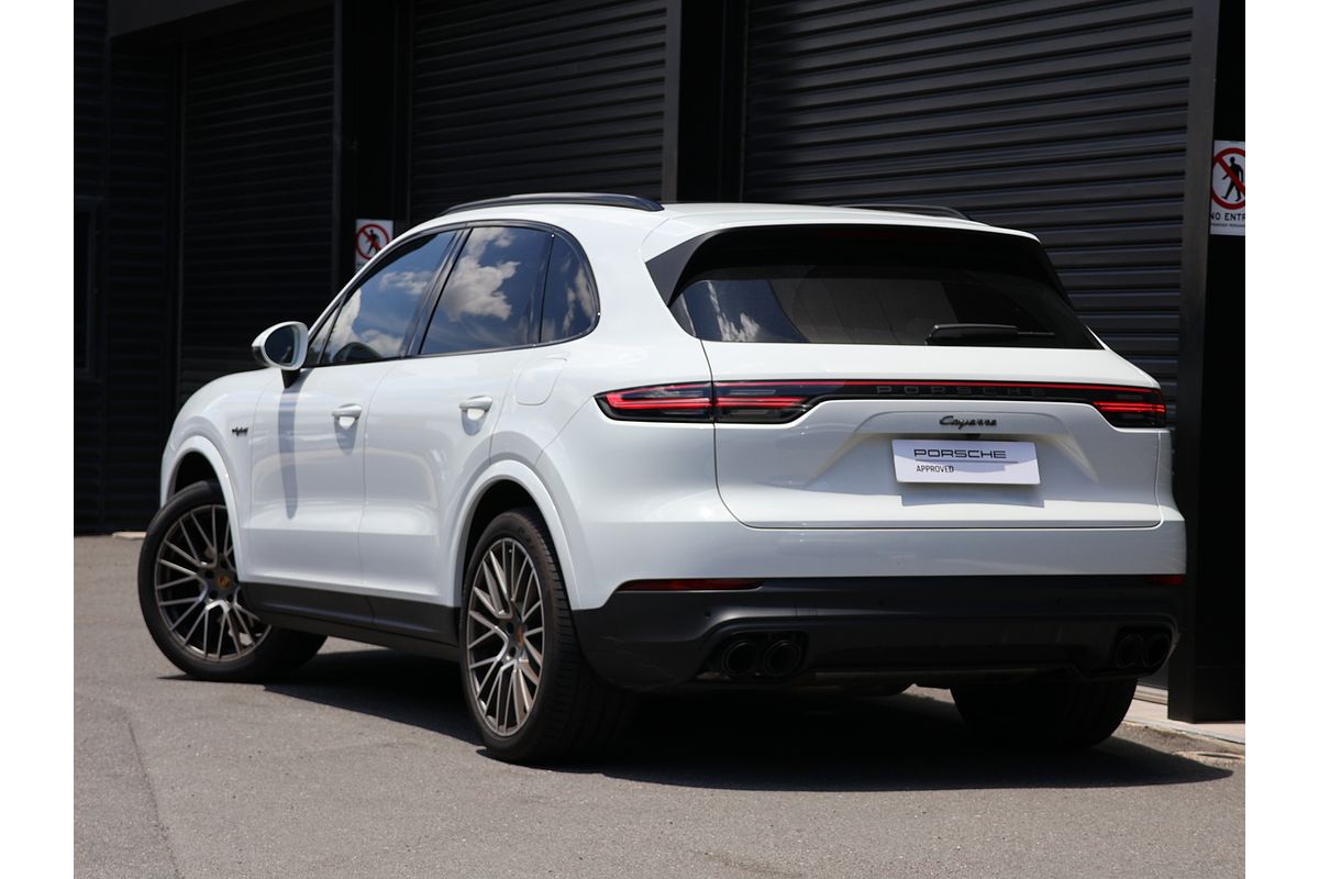 2022 Porsche Cayenne E-Hybrid Platinum Edition 9YA