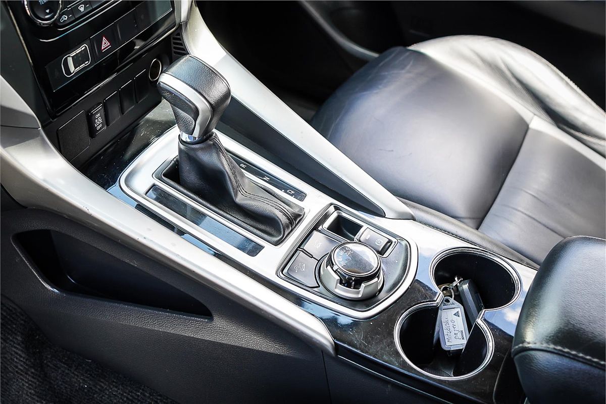 2016 Mitsubishi Pajero Sport GLS QE