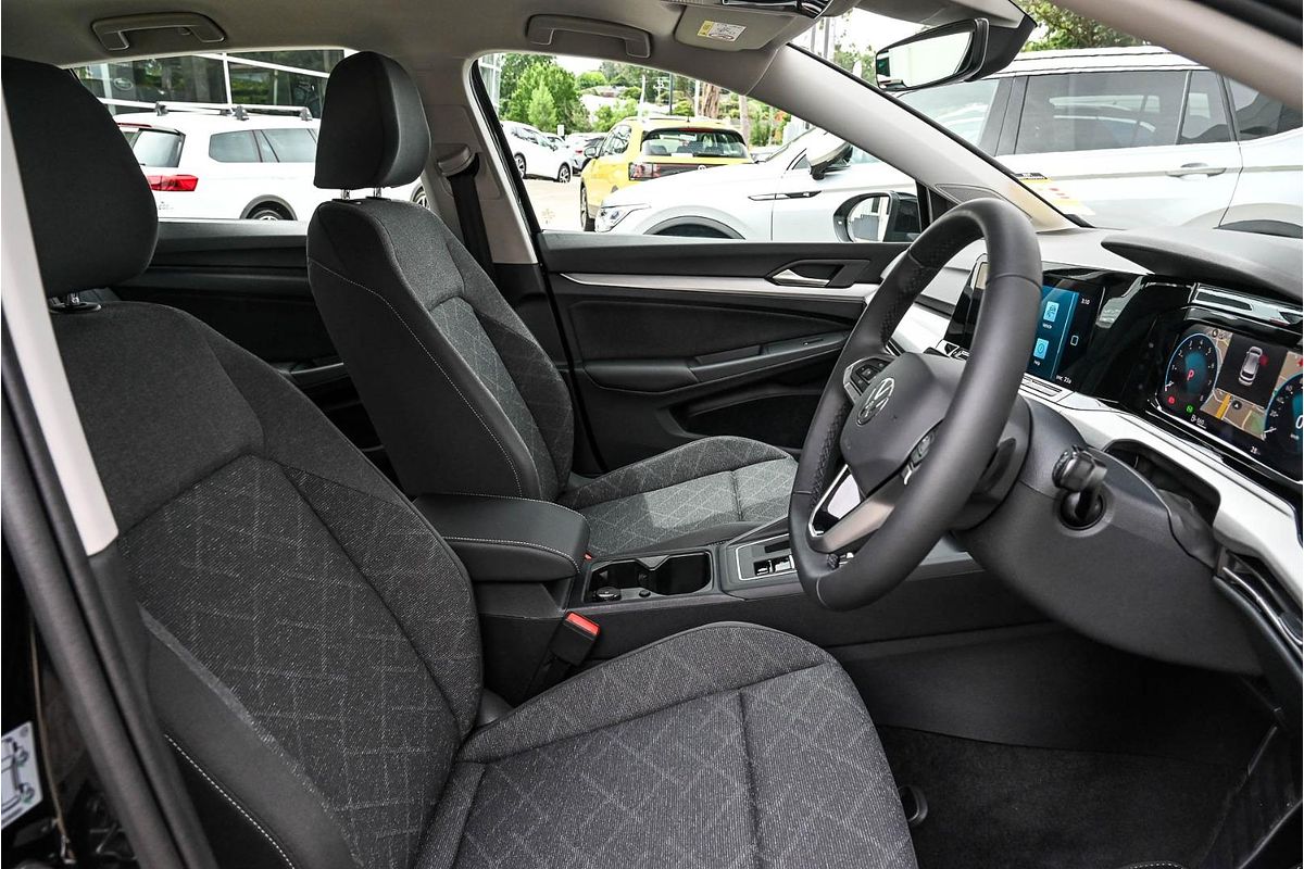 2024 Volkswagen Golf 110TSI Life 8