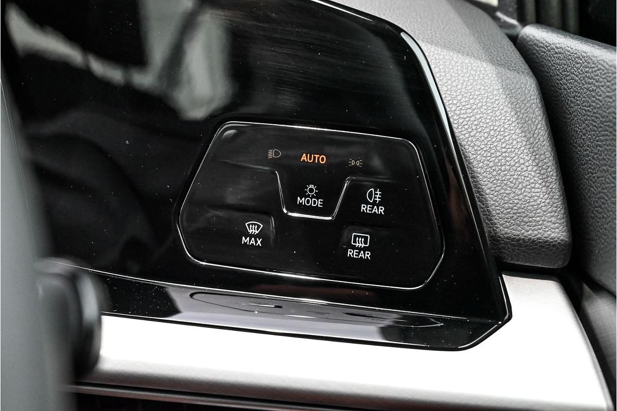 2024 Volkswagen Golf 110TSI Life 8