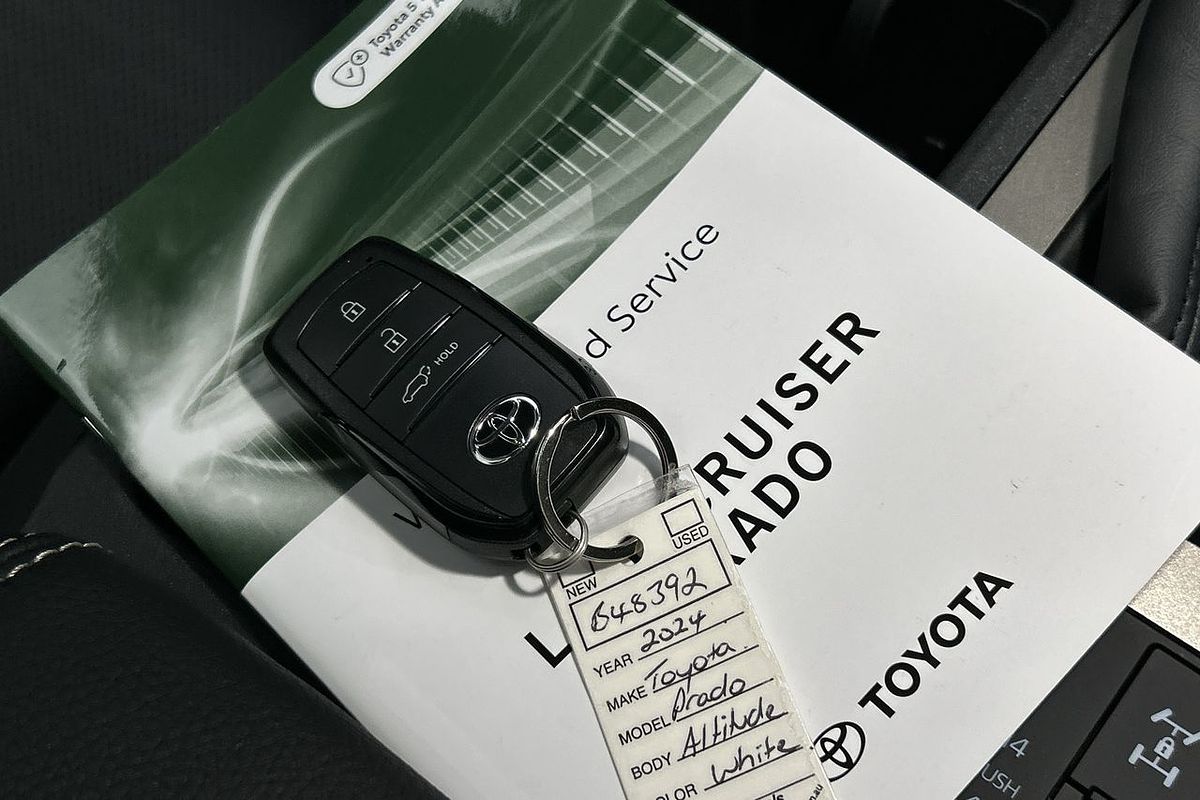 2024 Toyota Landcruiser Prado Altitude GDJ251R