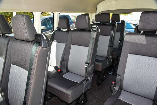 2021 Toyota Hiace Commuter GDH322R