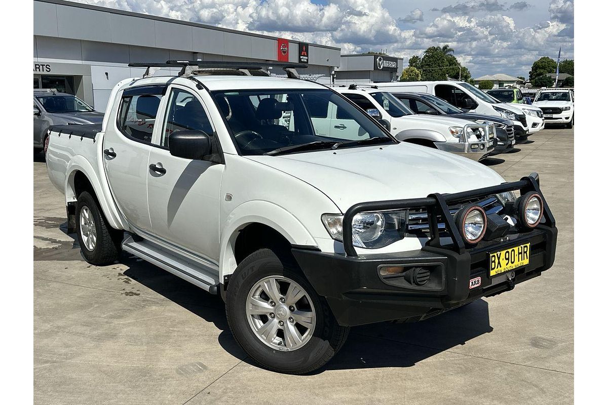 2013 Mitsubishi Triton GLX MN 4X4