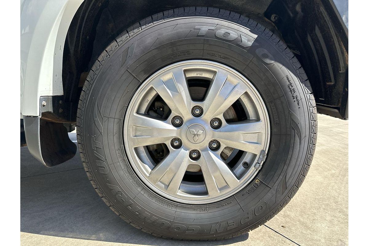 2013 Mitsubishi Triton GLX MN 4X4
