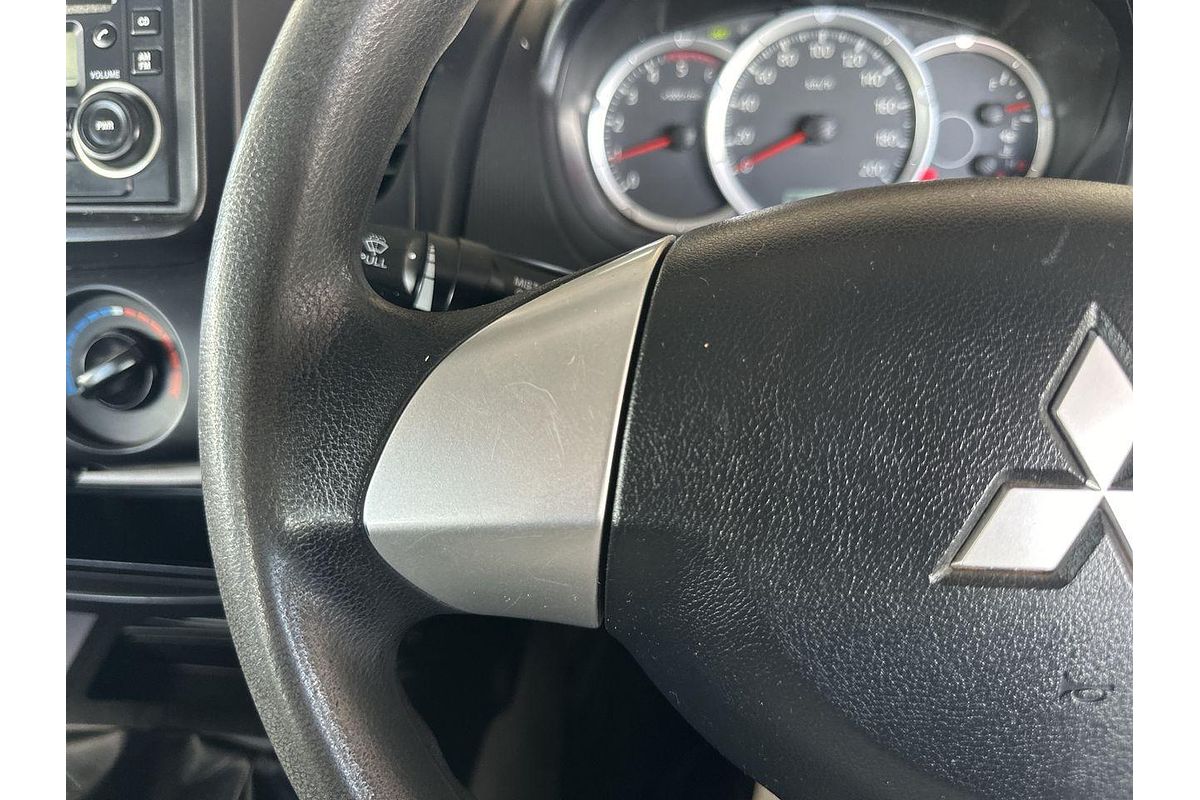 2013 Mitsubishi Triton GLX MN 4X4