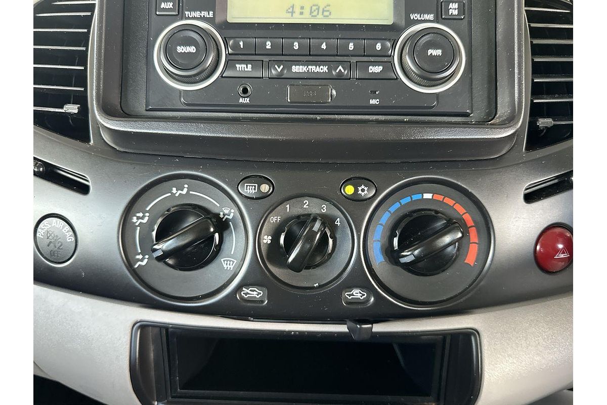 2013 Mitsubishi Triton GLX MN 4X4