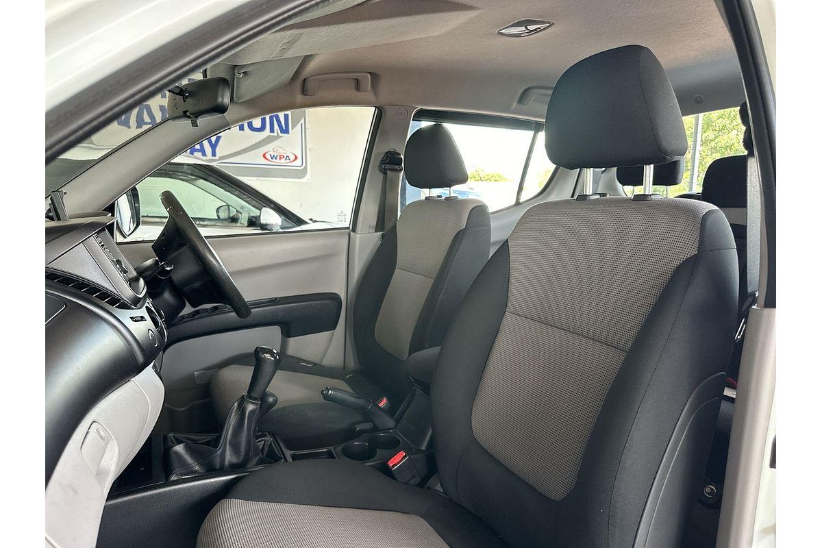 2013 Mitsubishi Triton GLX MN 4X4