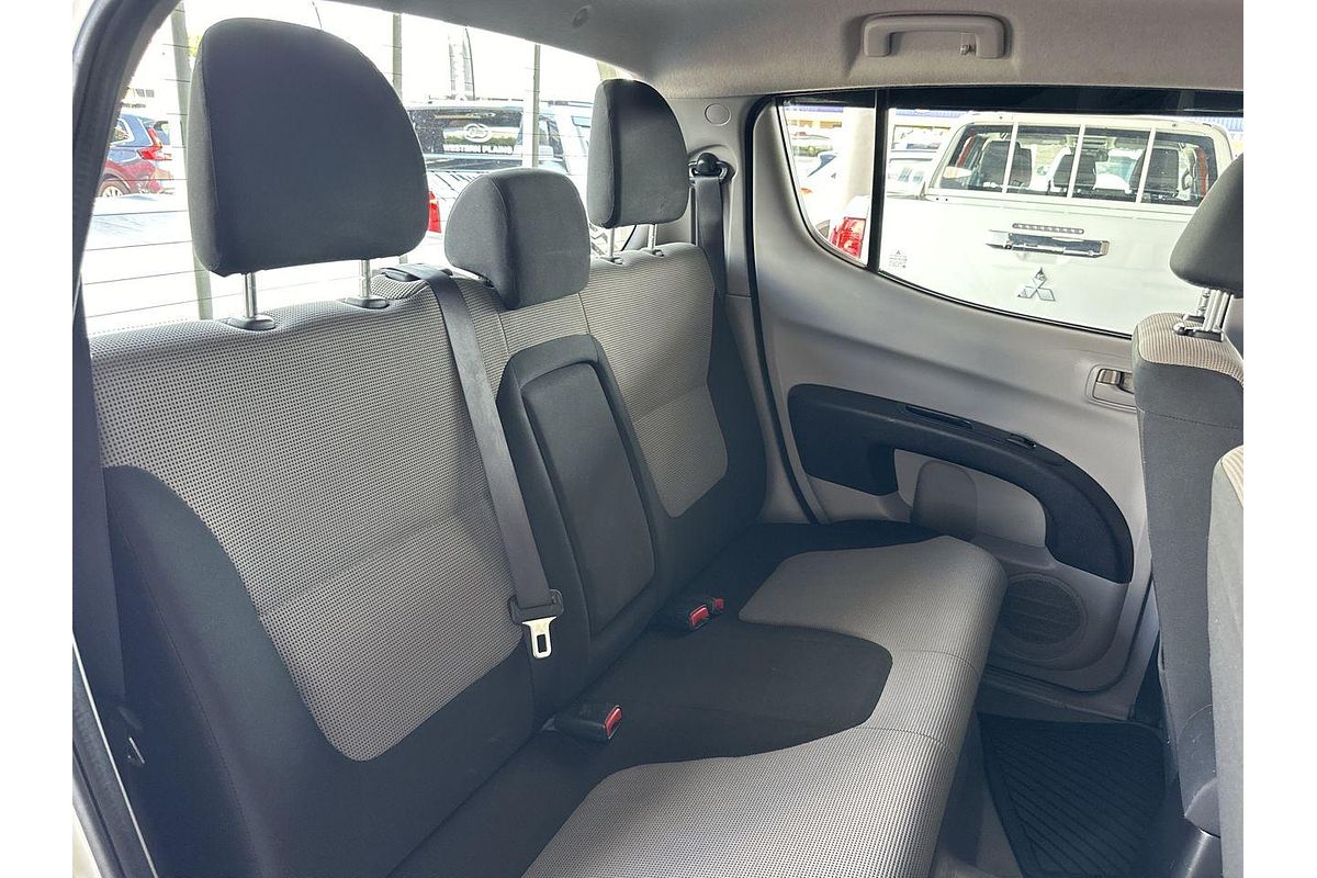 2013 Mitsubishi Triton GLX MN 4X4