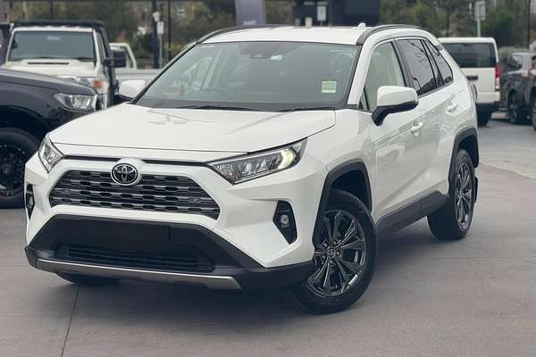 2024 Toyota RAV4 GXL MXAA52R