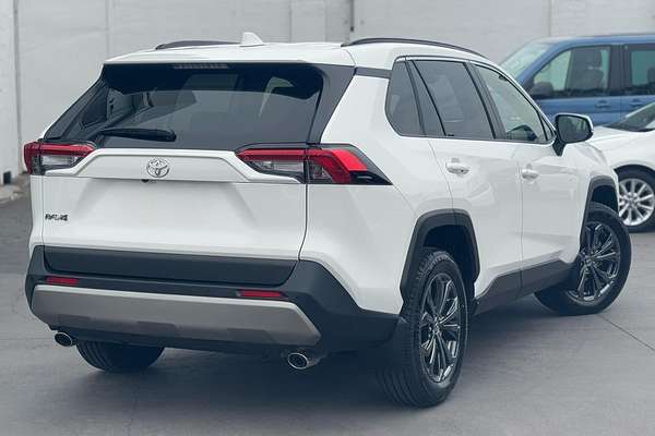 2024 Toyota RAV4 GXL MXAA52R