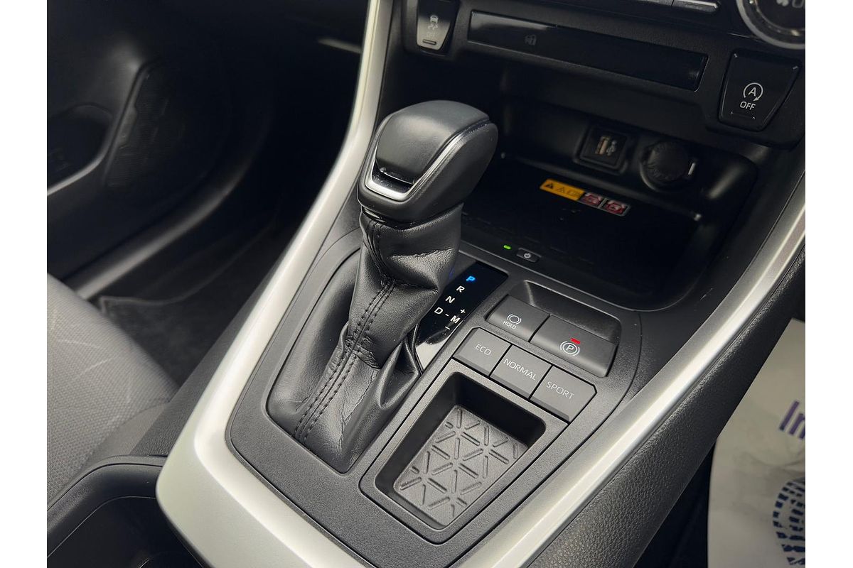 2024 Toyota RAV4 GXL MXAA52R