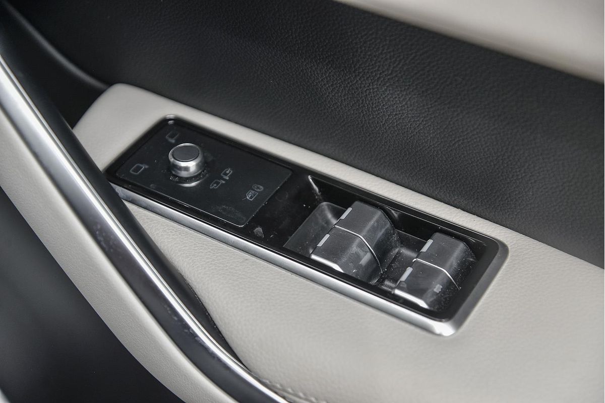 2023 Jaguar F-PACE P250 R-Dynamic S X761