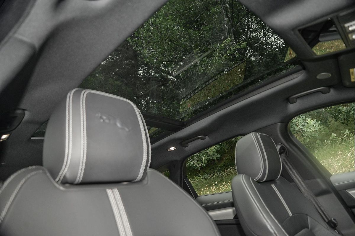 2024 Jaguar F-PACE P250 R-Dynamic SE X761