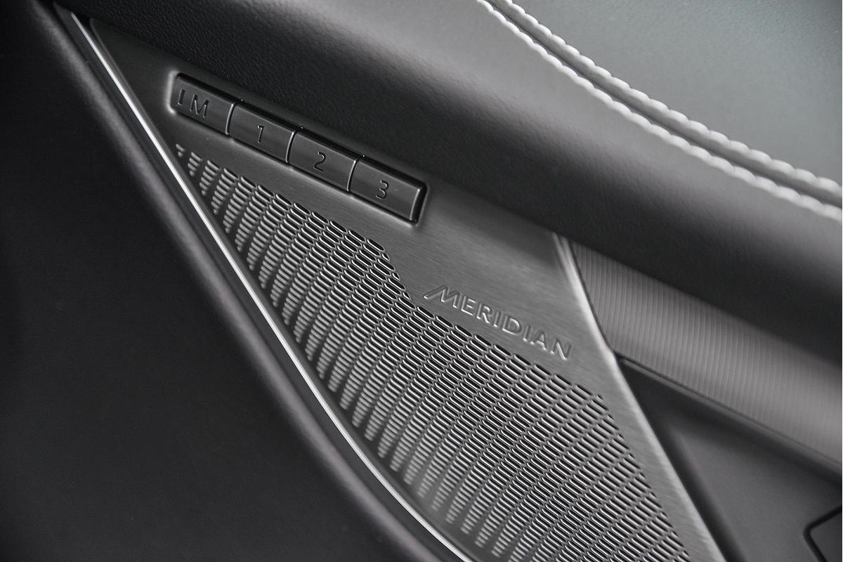 2024 Jaguar F-PACE P250 R-Dynamic SE X761