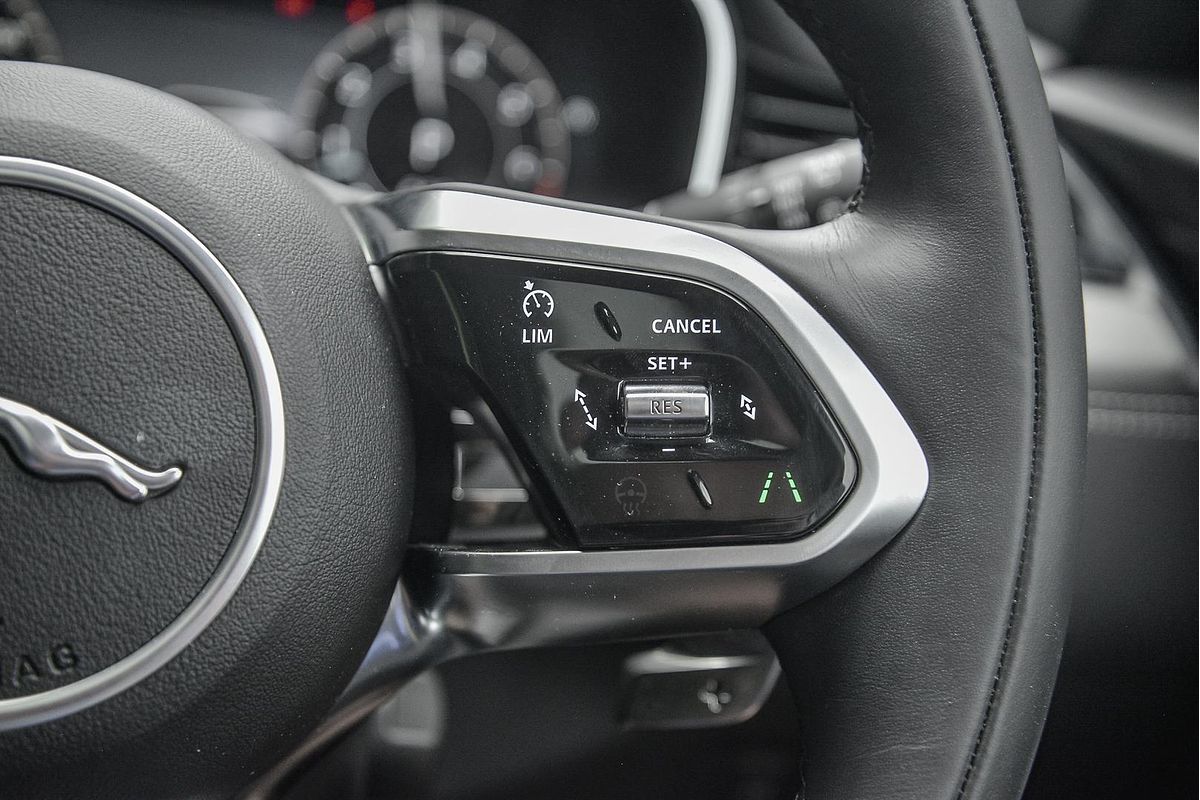 2024 Jaguar F-PACE P250 R-Dynamic SE X761