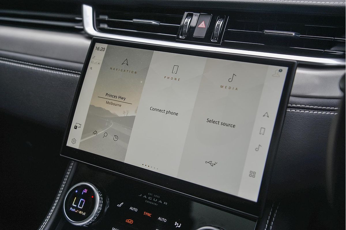 2024 Jaguar F-PACE P250 R-Dynamic SE X761