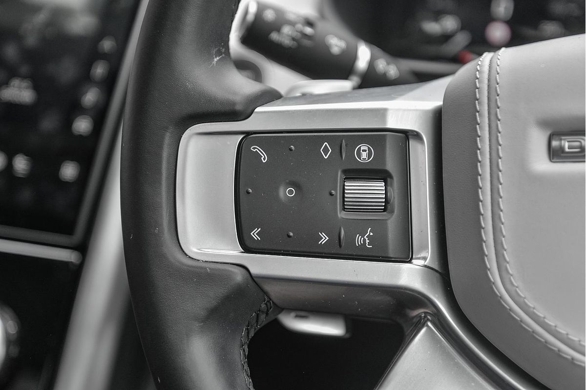 2023 Land Rover Discovery P360 Dynamic HSE Series 5