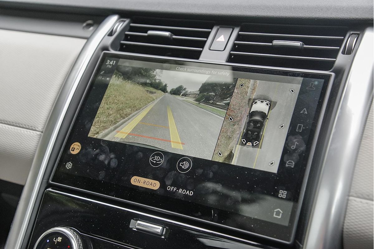 2023 Land Rover Discovery P360 Dynamic HSE Series 5
