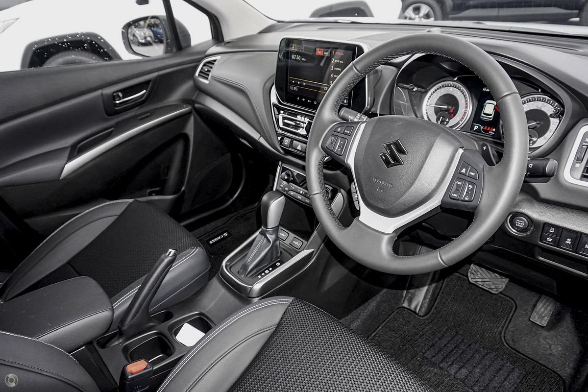 2023 Suzuki S-Cross Plus JYB