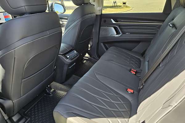 2025 LDV D90 Executive SV9A