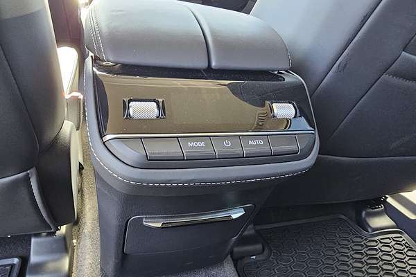 2025 LDV D90 Executive SV9A