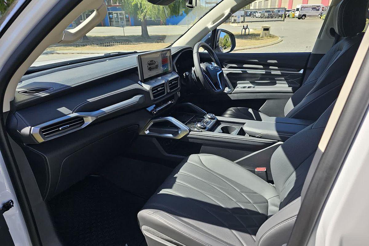 2025 LDV D90 Executive SV9A