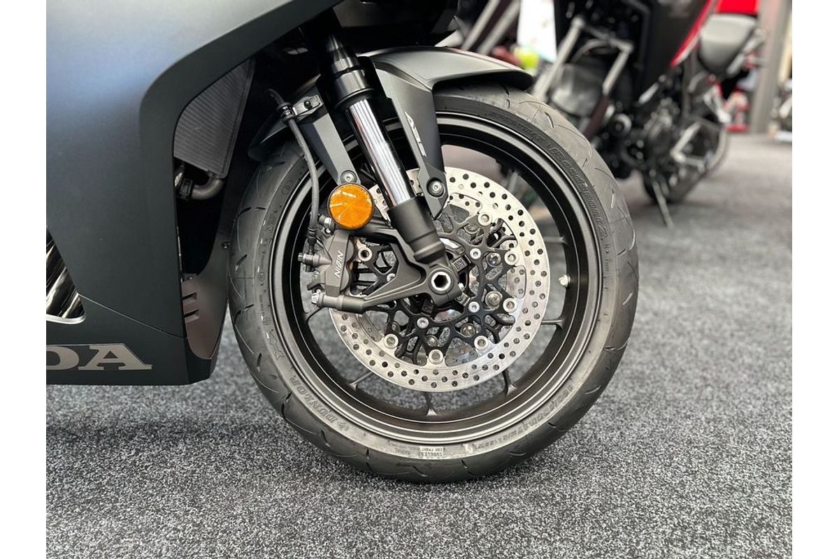 2024 Honda CBR650R E-CLUTCH