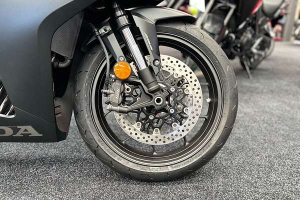 2024 Honda CBR650R E-CLUTCH