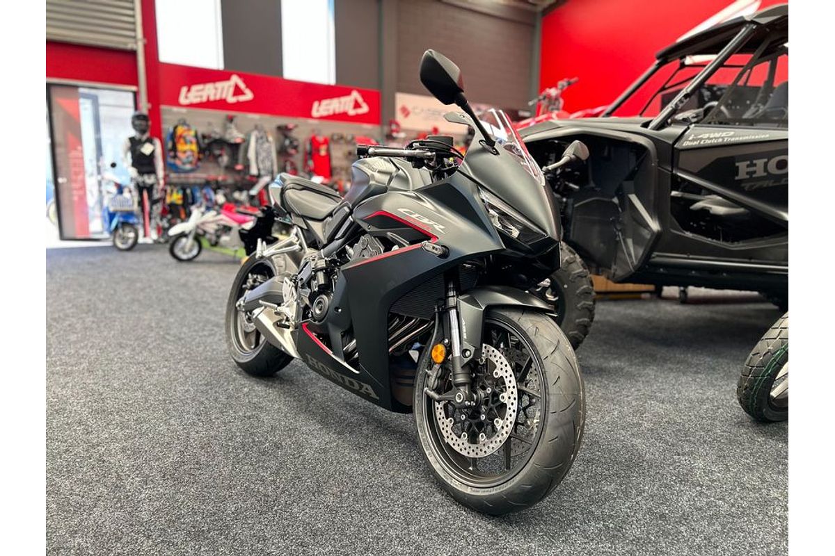 2024 Honda CBR650R E-CLUTCH