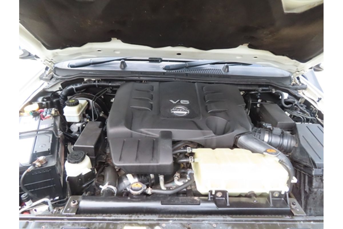 2011 Nissan Navara ST-X 550 D40 4X4