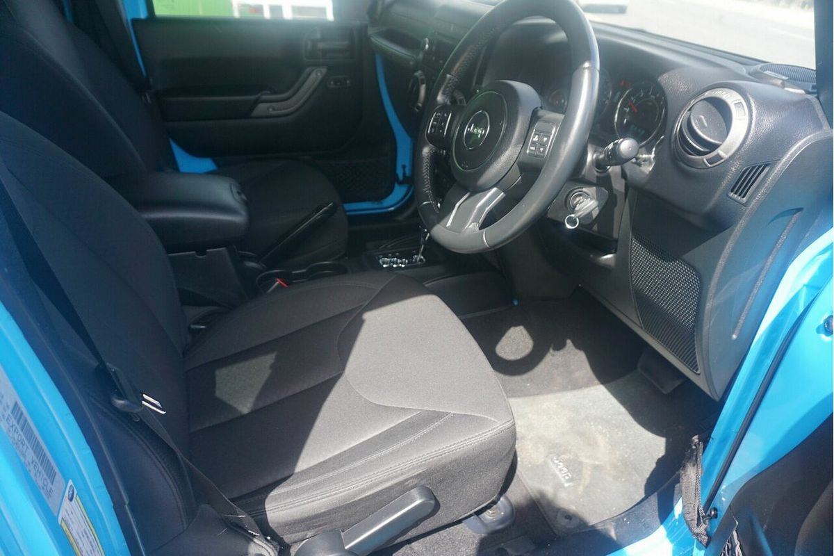 2017 Jeep Wrangler Unlimited Sport JK