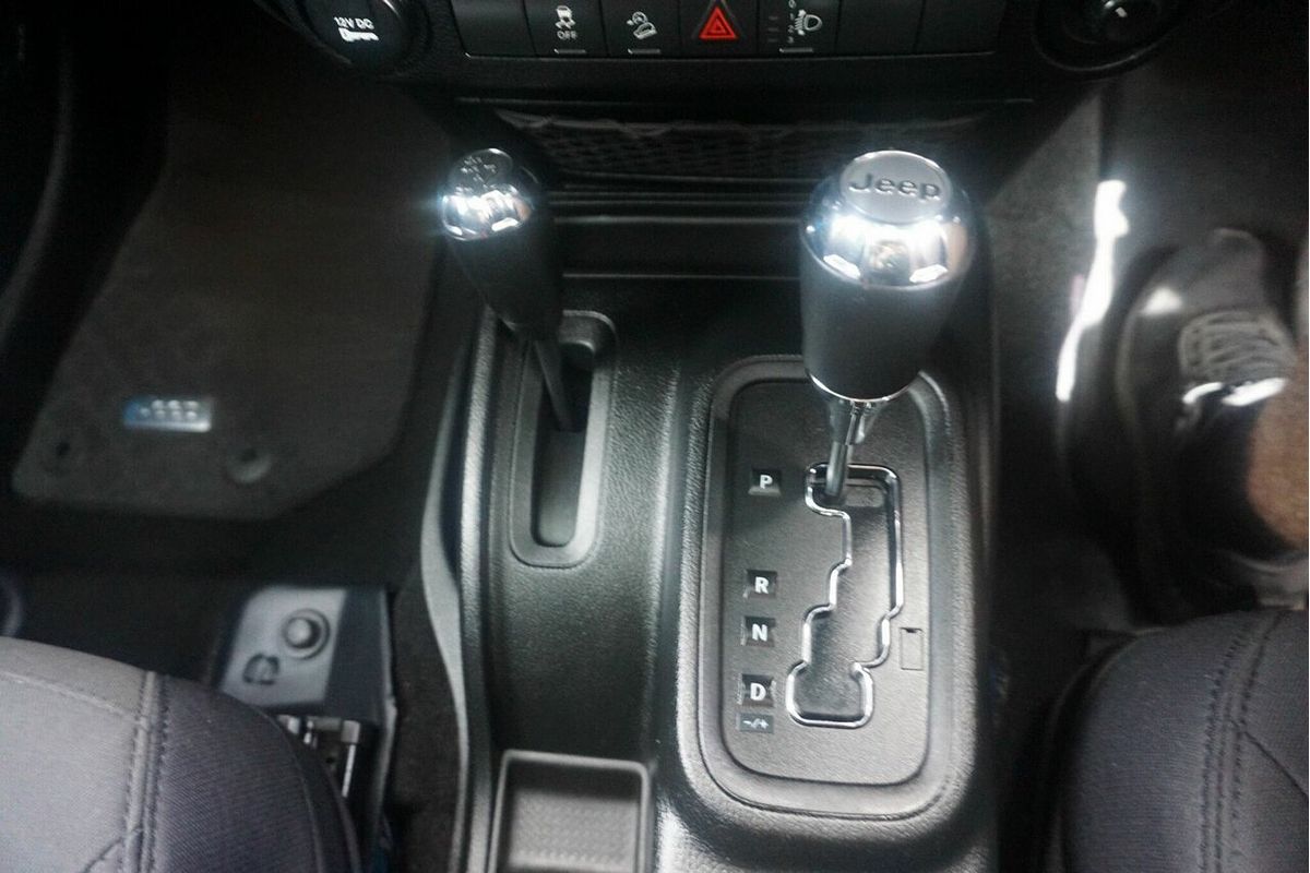 2017 Jeep Wrangler Unlimited Sport JK
