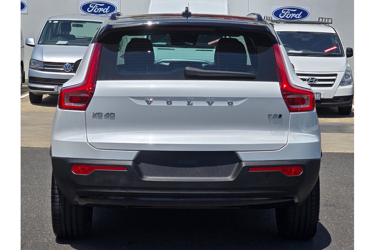 2021 Volvo XC40 T5 R-Design