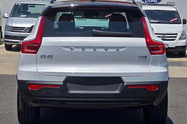 2021 Volvo XC40 T5 R-Design