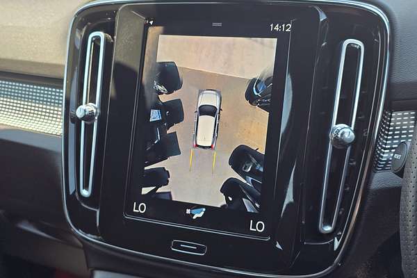 2021 Volvo XC40 T5 R-Design