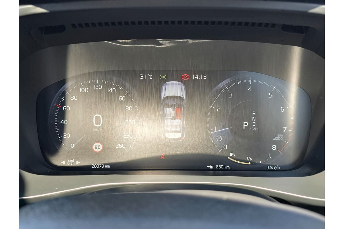 2021 Volvo XC40 T5 R-Design