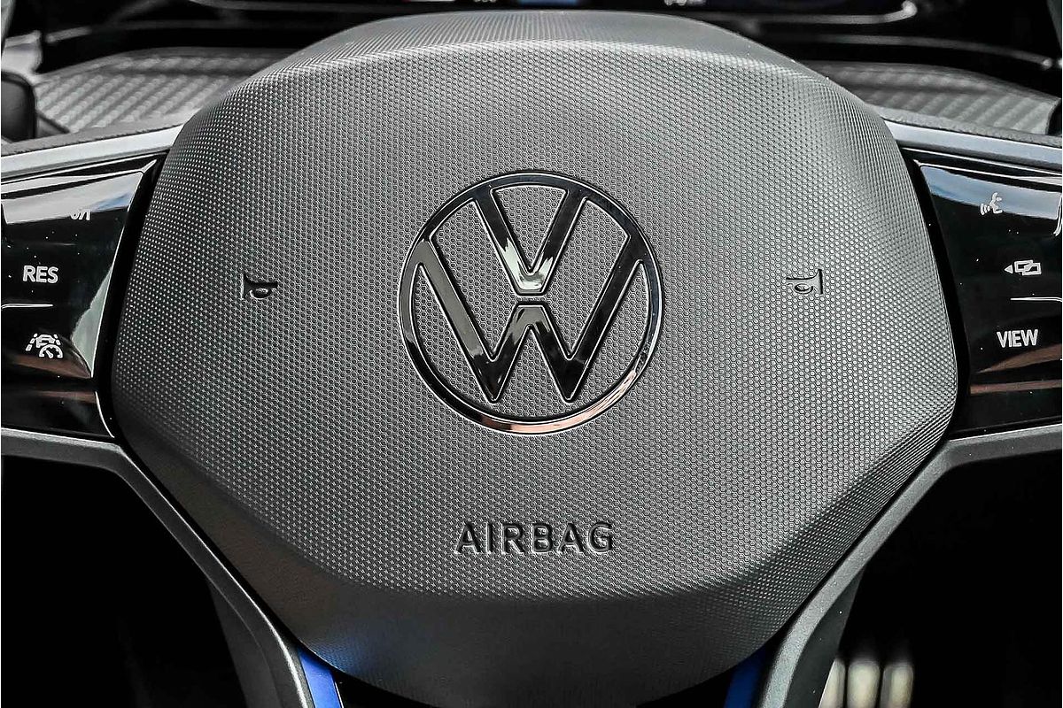 2024 Volkswagen Golf R 8