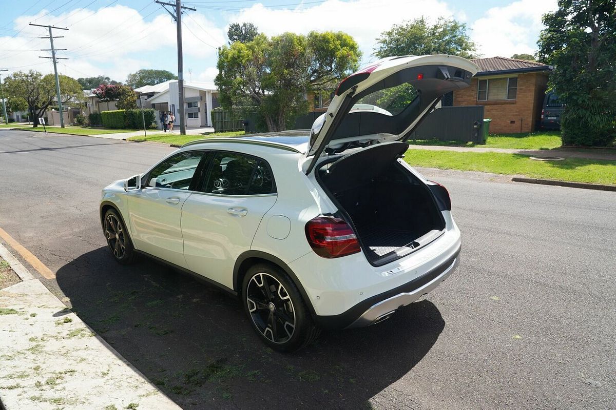 2017 Mercedes-Benz GLA250 4Matic X156 MY17.5