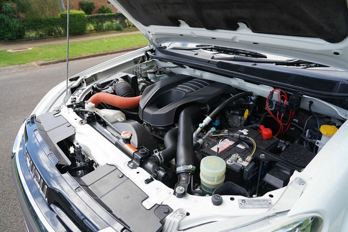 2019 Isuzu MU-X LS-T (4x2) UC MY19